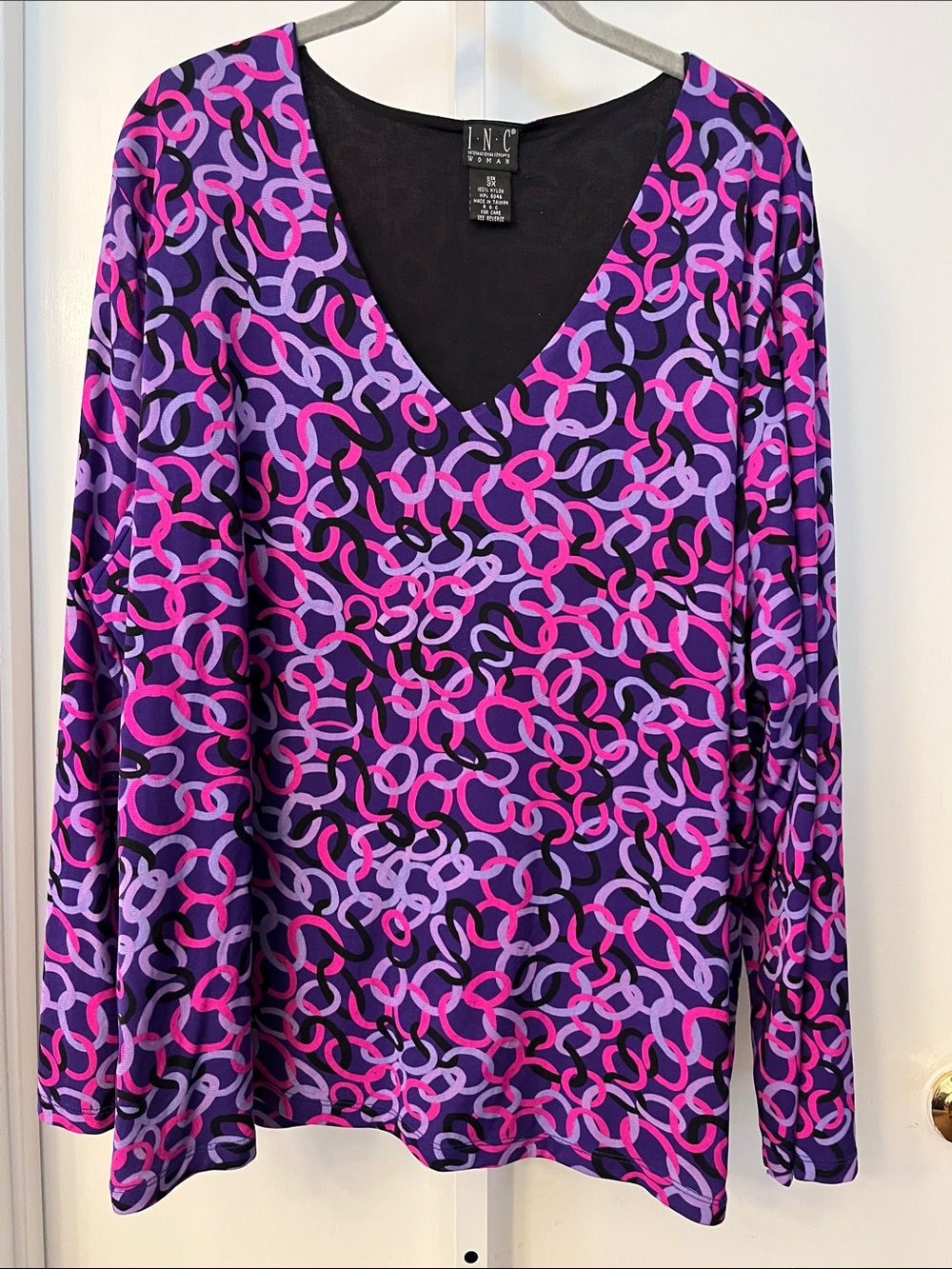 INC International Concepts Pink and Purple Chain-Print V-Neck Long Sleeve Top
